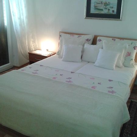 Apartment Splitska Ngoại thất bức ảnh