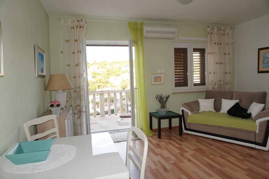 Apartment Splitska Ngoại thất bức ảnh